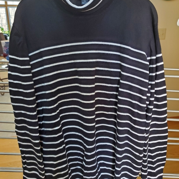 Tribal Turtleneck - Picture 1 of 4